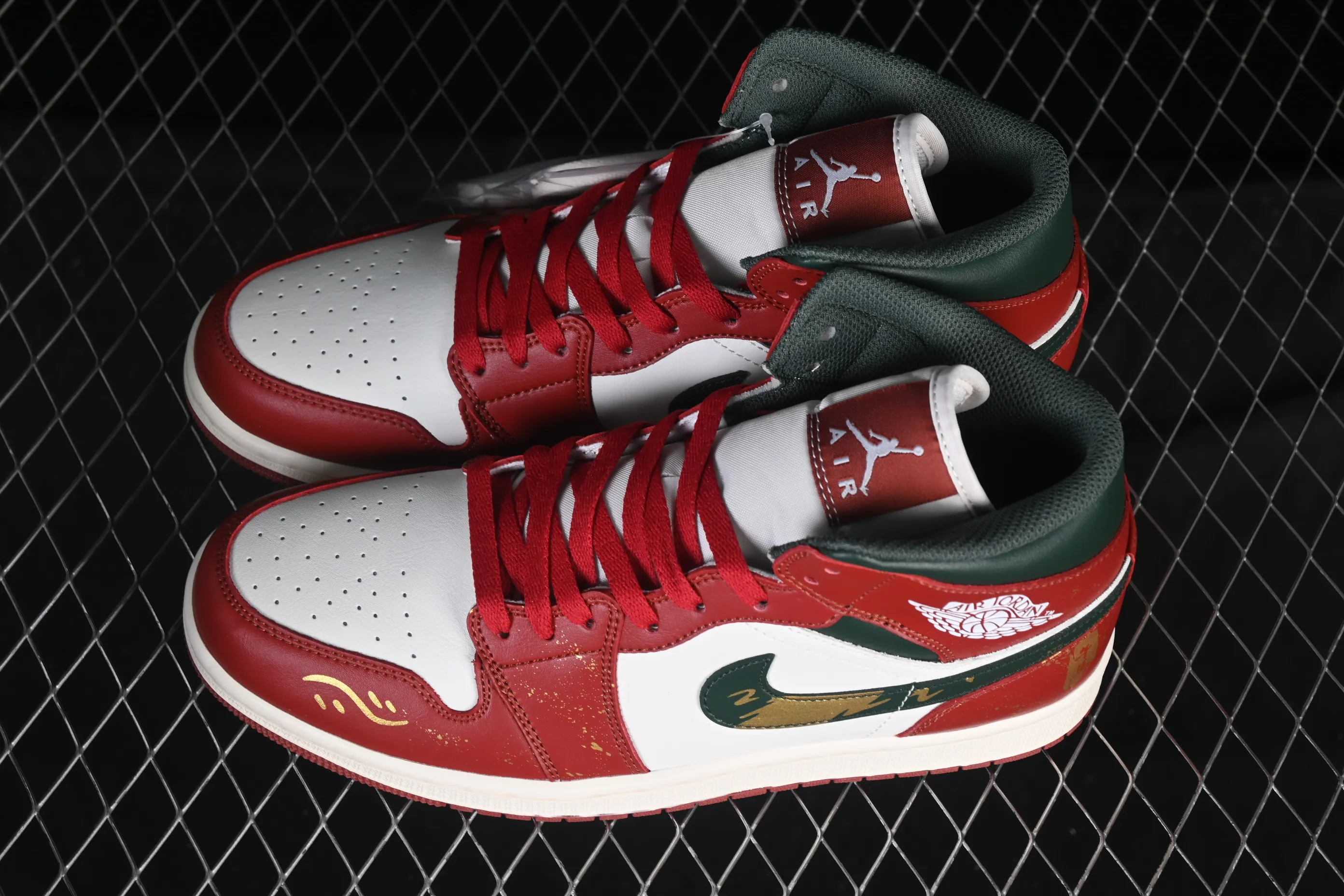All Categories Air Jordan Jordan Series Basketball Shoes Air Jordan 1 Mid Air Jordan 1 Mid AJ1 Joe 1 Year of the Horse Limited Chinese Cultural Leisure Sneakers DQ8426-105